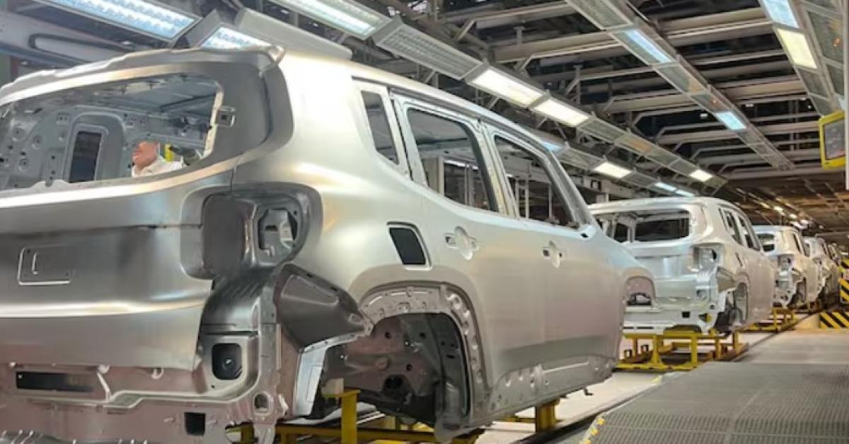 stellantis ultima settimana per la produzione della jeep renegade a melfi10 anni dopo l8217arrivo nel 2014 la linea si spegne