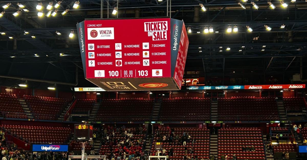 Eurolega, Olimpia Milano Valencia 100 103, 4ª sconfitta europea per l’EA7, coach Messina: “Sprecate 2 occasioni nel finale, ma grande carattere” Eurolega, Olimpia Milano Valencia 100 103, 4ª sconfitta europea per l’EA7, coach Messina: “Sprecate 2 occasioni nel finale, ma grande carattere”