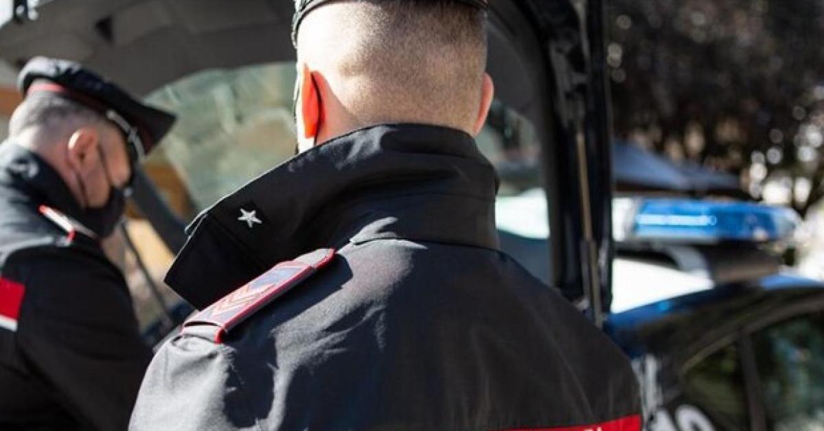 Genova, si contendono la stessa ragazza in discoteca, uno accoltellato e l Genova, si contendono la stessa ragazza in discoteca, uno accoltellato e l