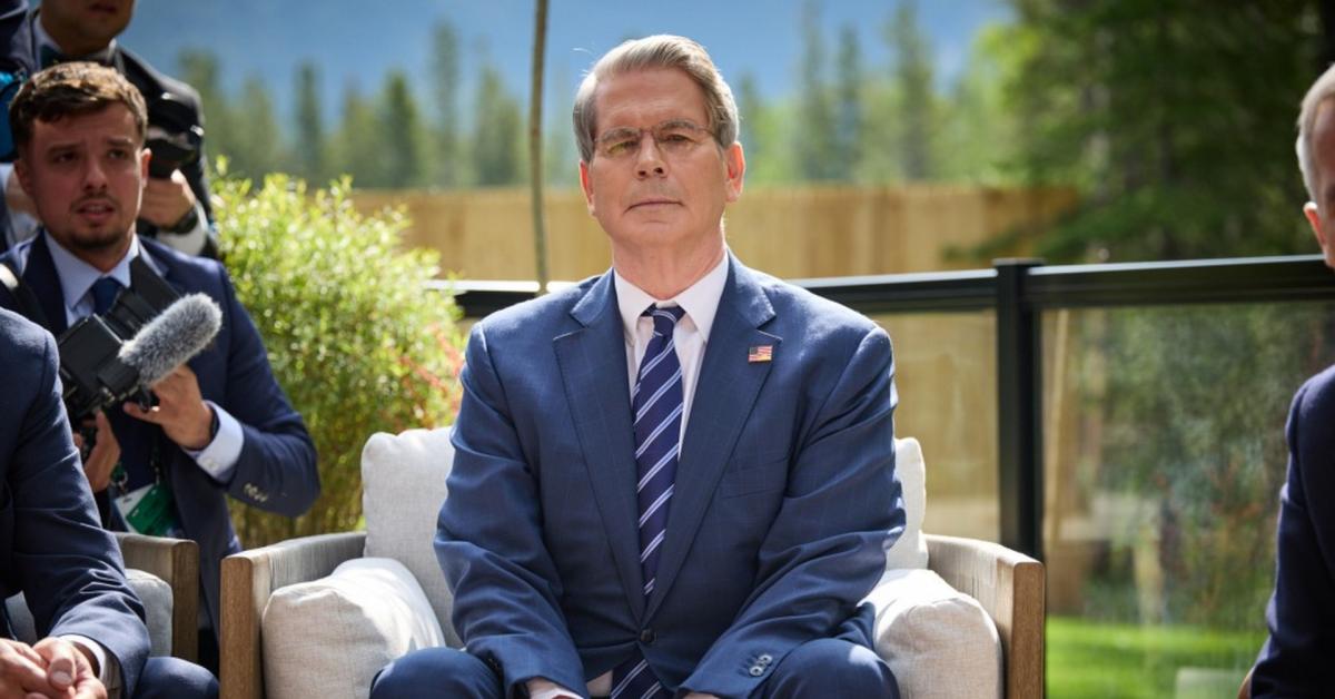 Usa Cina, accordo su dazi, TikTok, fentanyl, esportazioni di terre rare e acquisti di soia di Pechino, Bessent: "No tariffe al 100%" Usa Cina, accordo su dazi, TikTok, fentanyl, esportazioni di terre rare e acquisti di soia di Pechino, Bessent: "No tariffe al 100%"
