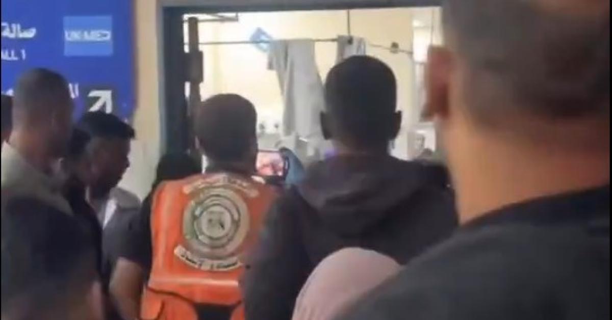 Gaza, continua violazione Idf a cessate il fuoco, 3 raid su Abasan Al Kabira a est di Khan Younis, droni contro campo profughi a Shujayea   VIDEO