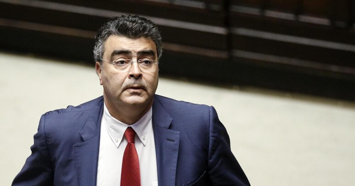 All’Università la libertà di parola è sotto assedio: tra slogan, spritz e pensieri annegati All’Università la libertà di parola è sotto assedio: tra slogan, spritz e pensieri annegati