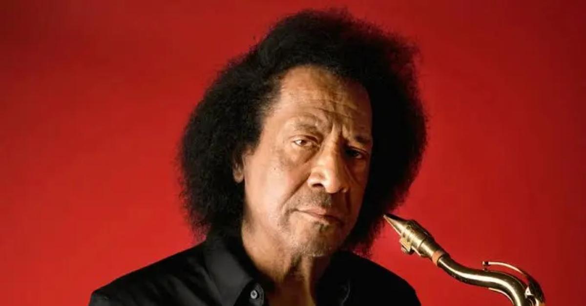 Addio  a James Senes, morto 80 anni per una polmonite lo storico sassofonista di Pino Daniele, era in terapia intensiva dal 24 settembre