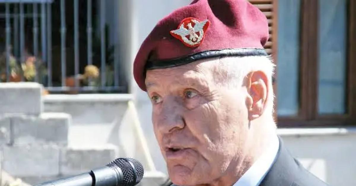 addio al generale franco angioni morto a 92 anni l ex vicecomandante della folgore nel 1982 fu al comando del contingente italiano in libano da Ilgiornaleditalia.it addio al generale franco angioni morto a 92 anni l ex vicecomandante della folgore nel 1982 fu al comando del contingente italiano in libano