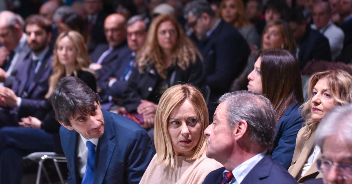 la suggestione di meloni si chiama salvin exit dietro le quinte la premier studia l ingresso in maggioranza di calenda retroscena da Ilgiornaleditalia.it la suggestione di meloni si chiama salvin exit dietro le quinte la premier studia l ingresso in maggioranza di calenda retroscena