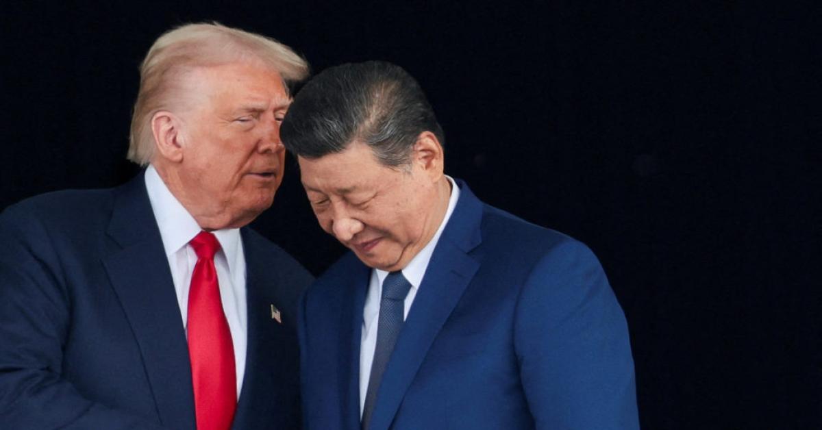 Trump e Xi siglano una fragile tregua: energia, Fentanyl e terre rare al centro del nuovo asse USA Cina Trump e Xi siglano una fragile tregua: energia, Fentanyl e terre rare al centro del nuovo asse USA Cina