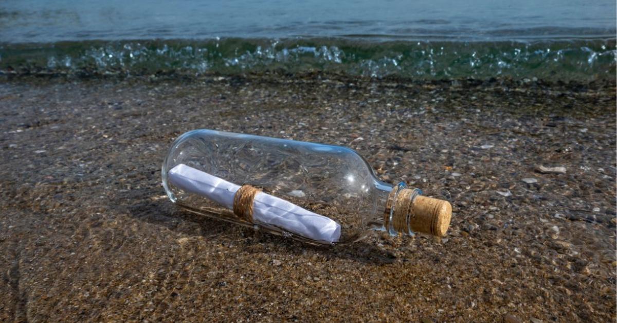 Australia, ritrovata sulla spiaggia il messaggio in bottiglia scritto da un soldato alla madre oltre un secolo fa