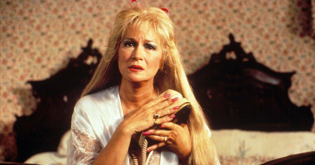 Addio a Diane Ladd, morta a 89 anni l’attrice 3 volte candidata all’Oscar e madre di Laura Dern, carriera lunga oltre 60 anni Addio a Diane Ladd, morta a 89 anni l’attrice 3 volte candidata all’Oscar e madre di Laura Dern, carriera lunga oltre 60 anni