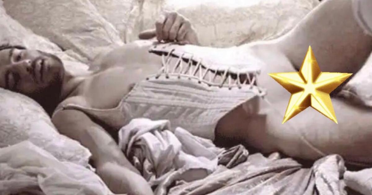 Giulio Berruti, dopo la fine della liason con Maria Elena Boschi, ora si farebbe consolare da Darina Pavlova, la produttrice cinematografica amica di lui da tempo, che lo inserí persino nel cast de I Mercenari 3 con Sylvester Stallone, Bruce Willis e Arnold Schwarzenegger Giulio Berruti, dopo la fine della liason con Maria Elena Boschi, ora si farebbe consolare da Darina Pavlova, la produttrice cinematografica amica di lui da tempo, che lo inserí persino nel cast de I Mercenari 3 con Sylvester Stallone, Bruce Willis e Arnold Schwarzenegger