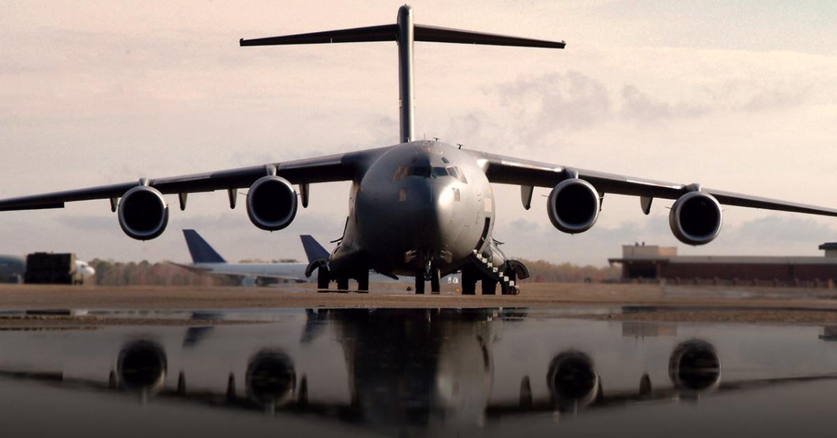 Cargo Usa con bombe nucleari atterrato a Ghedi (BS), aereo Globemaster III in sosta per 20h nell’aeroporto ospitante 20 ordigni atomici statunitensi Cargo Usa con bombe nucleari atterrato a Ghedi (BS), aereo Globemaster III in sosta per 20h nell’aeroporto ospitante 20 ordigni atomici statunitensi