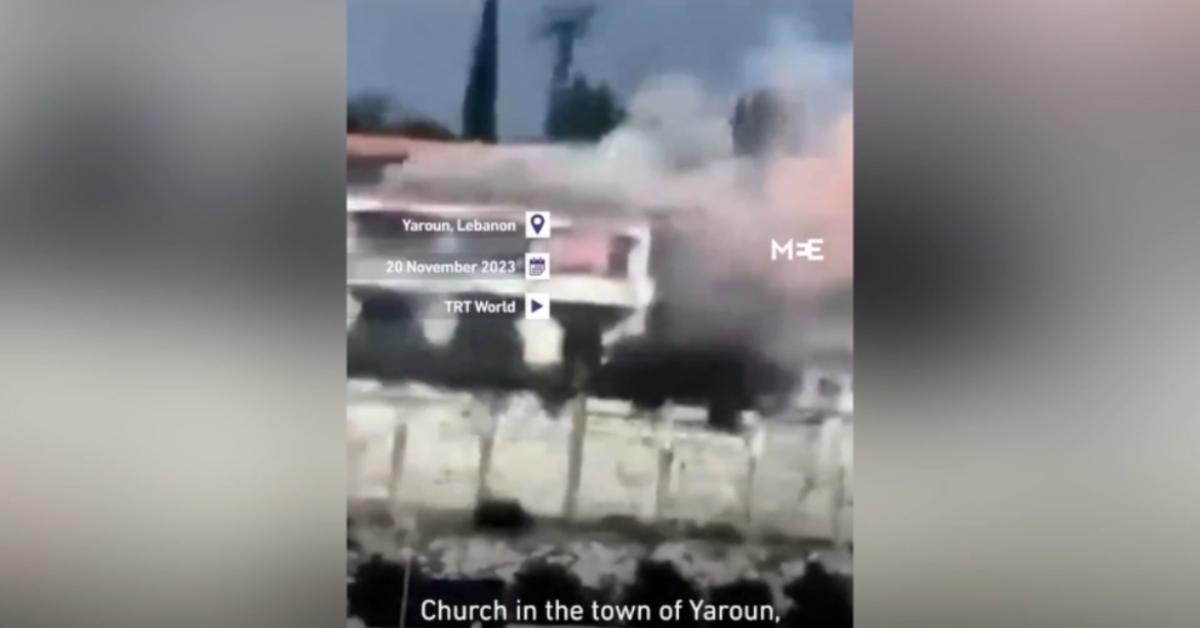 Libano, raid Idf sulla chiesa di San Giorgio a Yaroun, nel sud del Paese: tetto e pareti distrutti dai missili israeliani VIDEO Libano, raid Idf sulla chiesa di San Giorgio a Yaroun, nel sud del Paese: tetto e pareti distrutti dai missili israeliani VIDEO