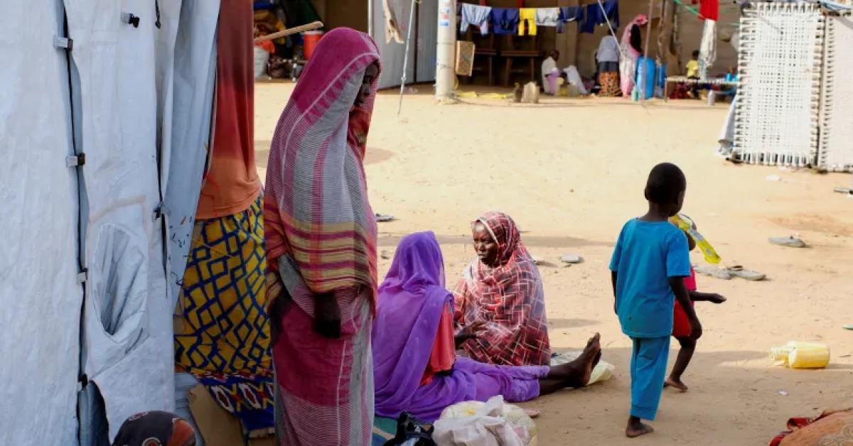 Sudan, "RSF occultano prove di genocidio a El Fasher bruciando e seppellendo cadaveri in fosse comuni": l