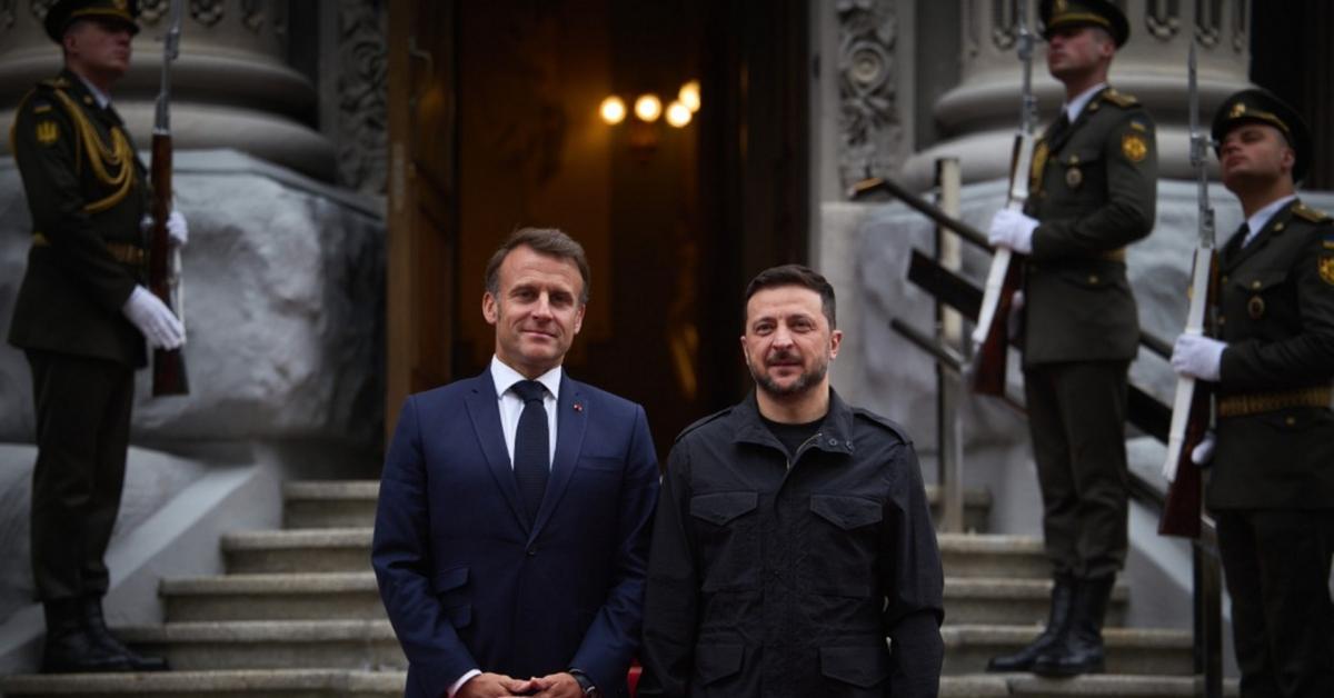 incontro zelensky macron firmata intesa per continuare a fare la guerra alla russia kiev acquister224 fino a 100 caccia rafale e droni da Ilgiornaleditalia.it incontro zelensky macron firmata intesa per continuare a fare la guerra alla russia kiev acquister224 fino a 100 caccia rafale e droni