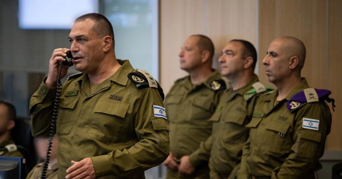 Gaza, capo Idf Zamir: “Pronti a controllare le aree oltre la Linea gialla”, e minaccia: “Impedire rinascita di Hamas” Gaza, capo Idf Zamir: “Pronti a controllare le aree oltre la Linea gialla”, e minaccia: “Impedire rinascita di Hamas”