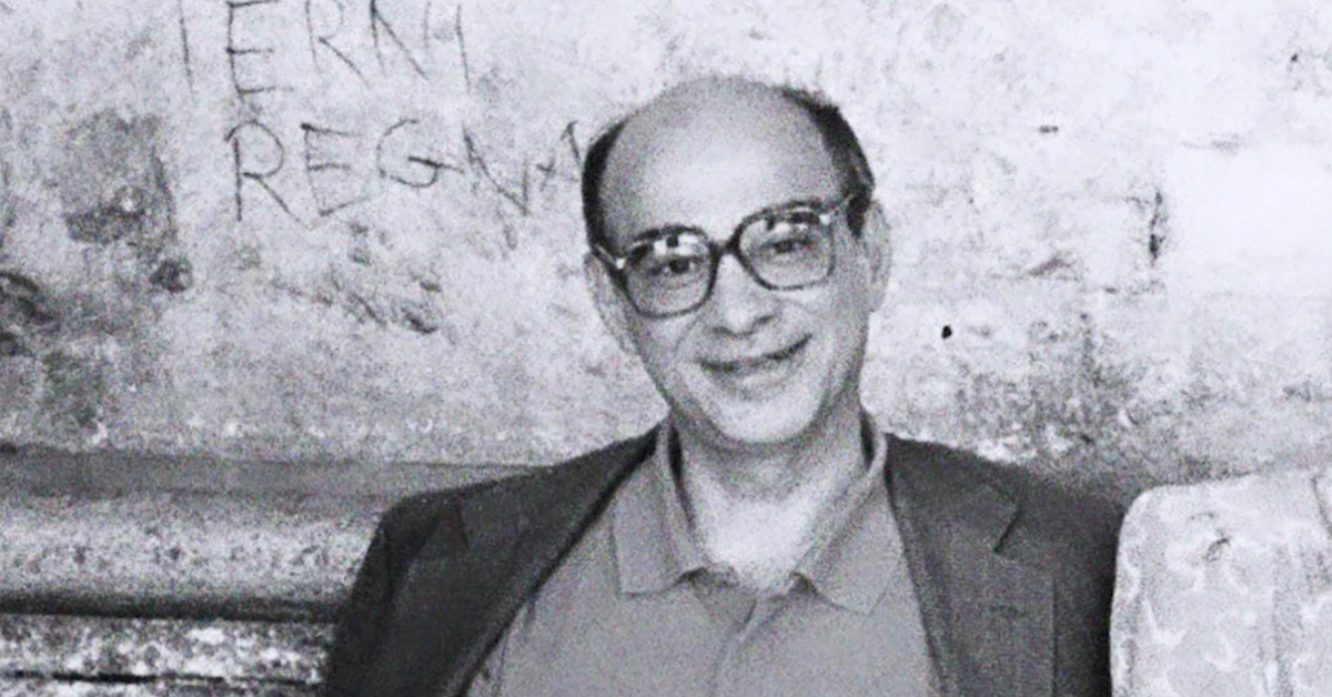 Scavi in casa del Jazz per caso Adinolfi a Roma, trovata una botola segreta che porta a galleria sotterranea sotto sala di registrazione