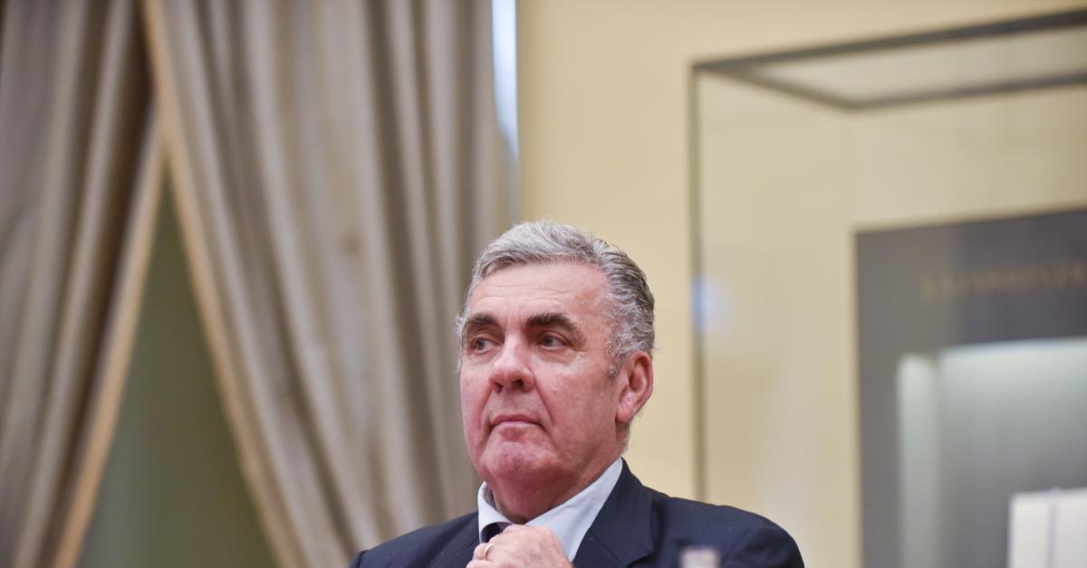 Commissione d Commissione d