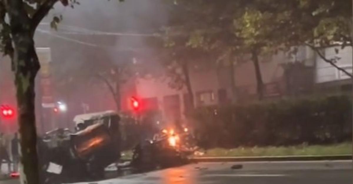 Incidente viale Fulvio Testi, ricostruita la dinamica: "La Mercedes ha bruciato il semaforo rosso a 150 km/h, il triplo del limite consentito"   VIDEO