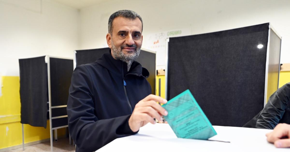 Antonio Decaro (csx) eletto nuovo presidente della Regione Puglia, battuto col  66% dei voti il candidato di cdx Luigi Lobuono (32%)