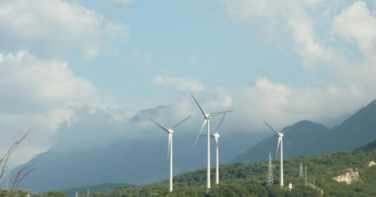 Famiglia nel bosco di Palmoli a Chieti, nel 2024 il progetto per costruzione di un “parco eolico”: 11 torri da 180m con pale da 6MW ciascuna Famiglia nel bosco di Palmoli a Chieti, nel 2024 il progetto per costruzione di un “parco eolico”: 11 torri da 180m con pale da 6MW ciascuna