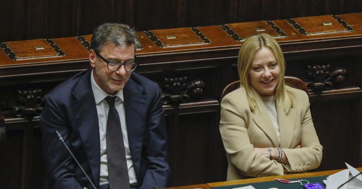 manovra 105 emendamenti su 414 inammissibili tra cui vendita quote mes l oro di bankitalia 2452 tonnellate passa allo stato