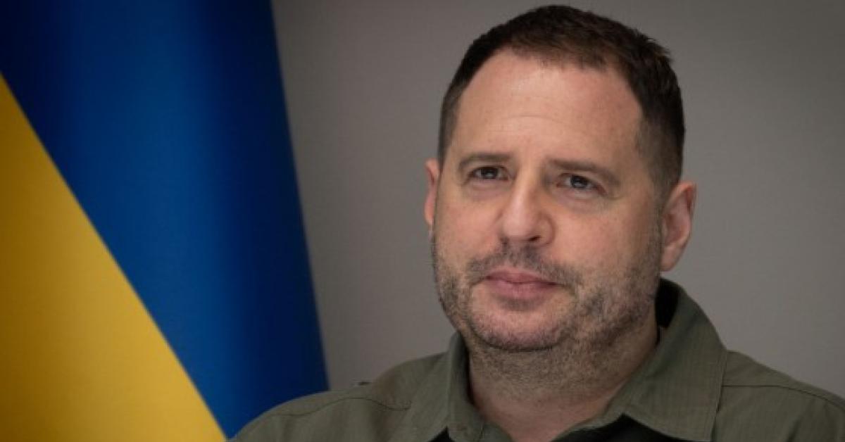 Ucraina, Yermak continua la guerra: "Nessun sano di mente darebbe territori a Mosca, disposti a negoziare linea di contatto ma no cessioni"