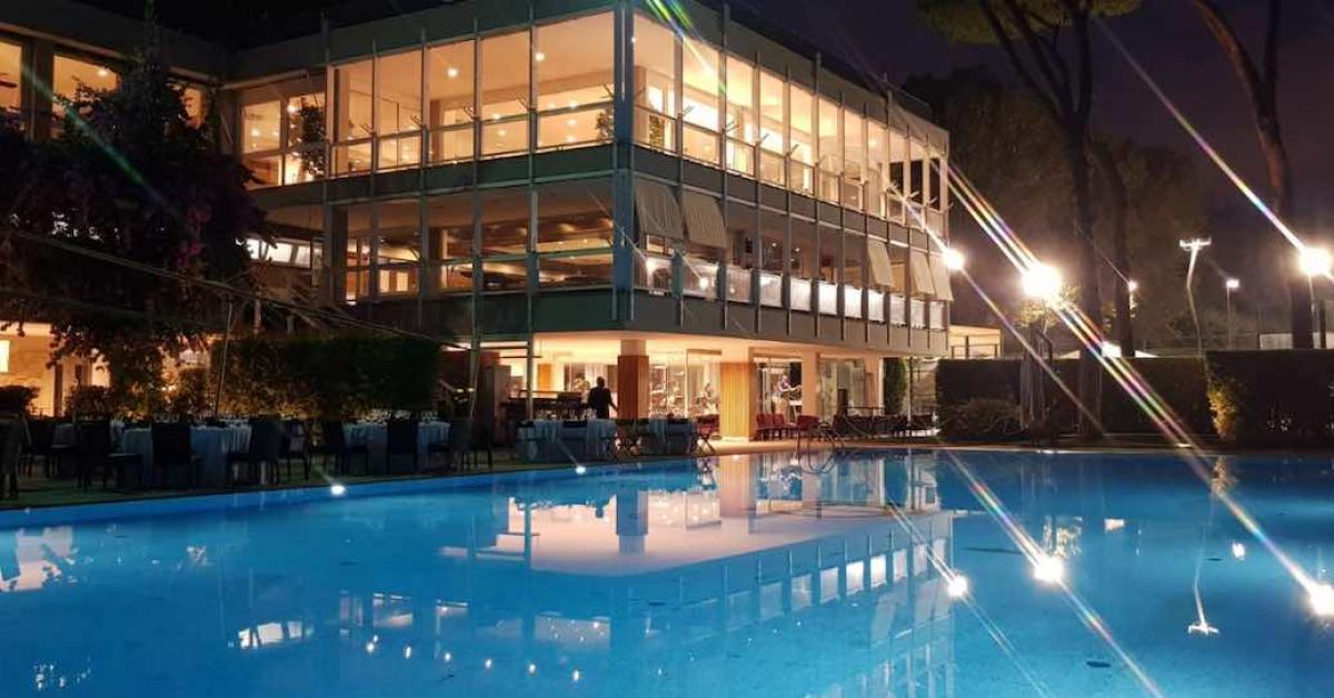 Roma, addetta alle pulizie licenziata dopo 20 anni di servizio al Circolo Canottieri per aver dato del “tu” a socia, la donna: “Illegittimo”