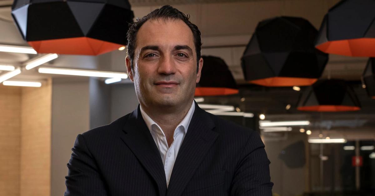 Cambio di strategia in Stellantis, riviste le stime vendite EV, Usa sotto il 6% rispetto al 50% previsto per il 2030, Europa lontana dall’obiettivo 100% al 2035