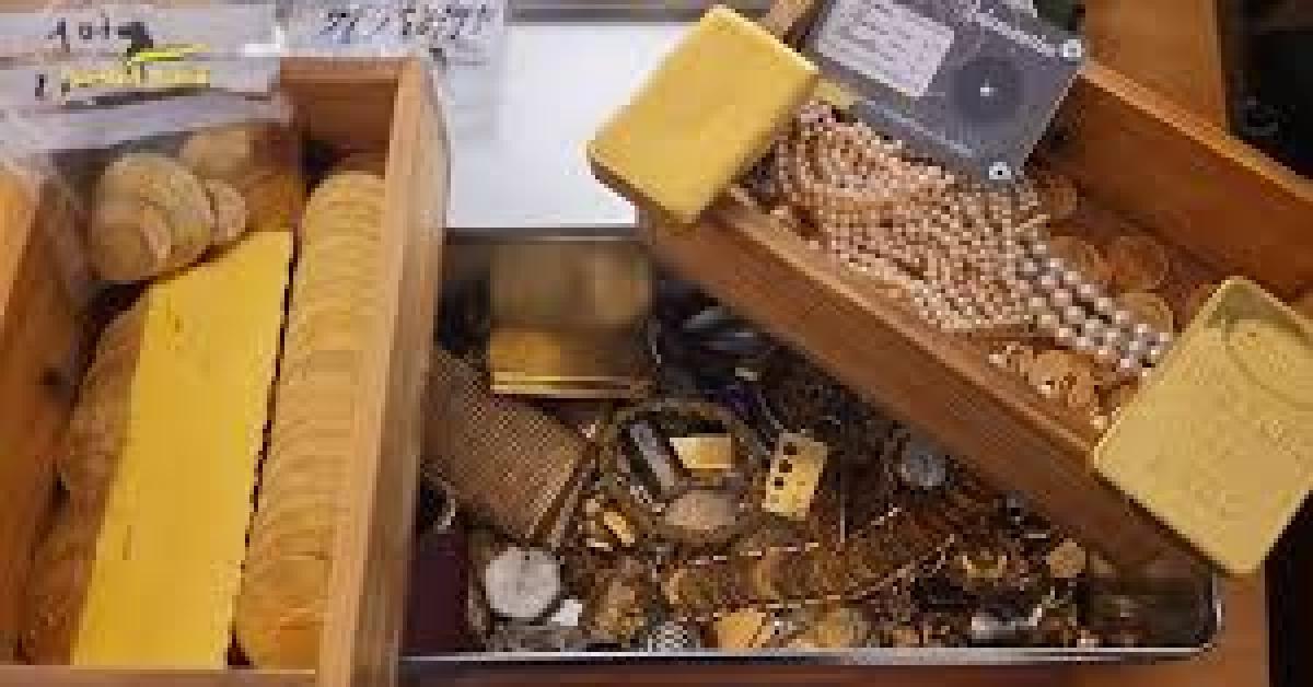 Genova, era senza reddito ma aveva gioielli e case a Montecarlo, sequestrati 2,5 milioni a titolare di Compro Oro