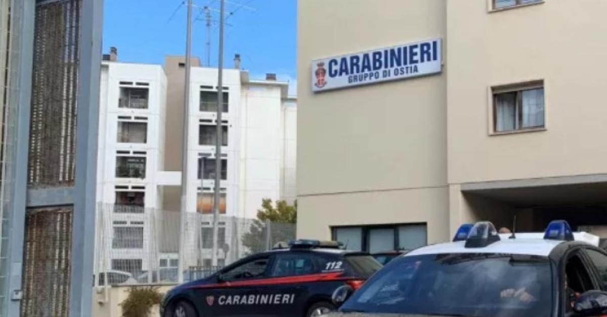 Ostia, 30enne uccide a martellate la nonna durante "lite familiare" dopo aver ferito il compagno della madre: fermato a Roma durante tentata fuga Ostia, 30enne uccide a martellate la nonna durante "lite familiare" dopo aver ferito il compagno della madre: fermato a Roma durante tentata fuga