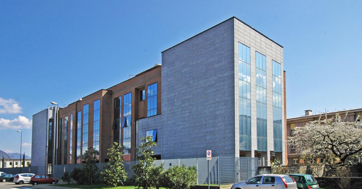 verbania 64enne condannato a 3 anni dopo aver sfregiato volto della moglie con acido in parruccheria tribunale choc lei poteva sciacquarsi da Ilgiornaleditalia.it verbania 64enne condannato a 3 anni dopo aver sfregiato volto della moglie con acido in parruccheria tribunale choc lei poteva sciacquarsi