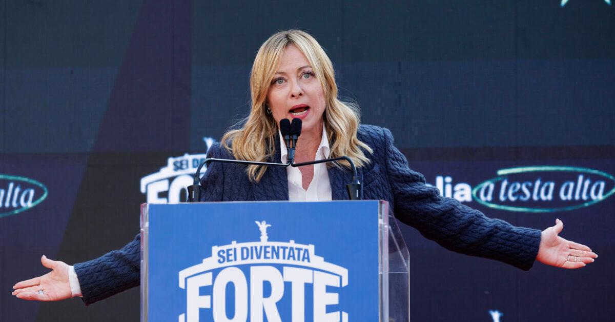 In arrivo la demenziale tassa di due euro sui pacchi sotto i 150 euro: un governo sempre più nemico delle classi popolari In arrivo la demenziale tassa di due euro sui pacchi sotto i 150 euro: un governo sempre più nemico delle classi popolari