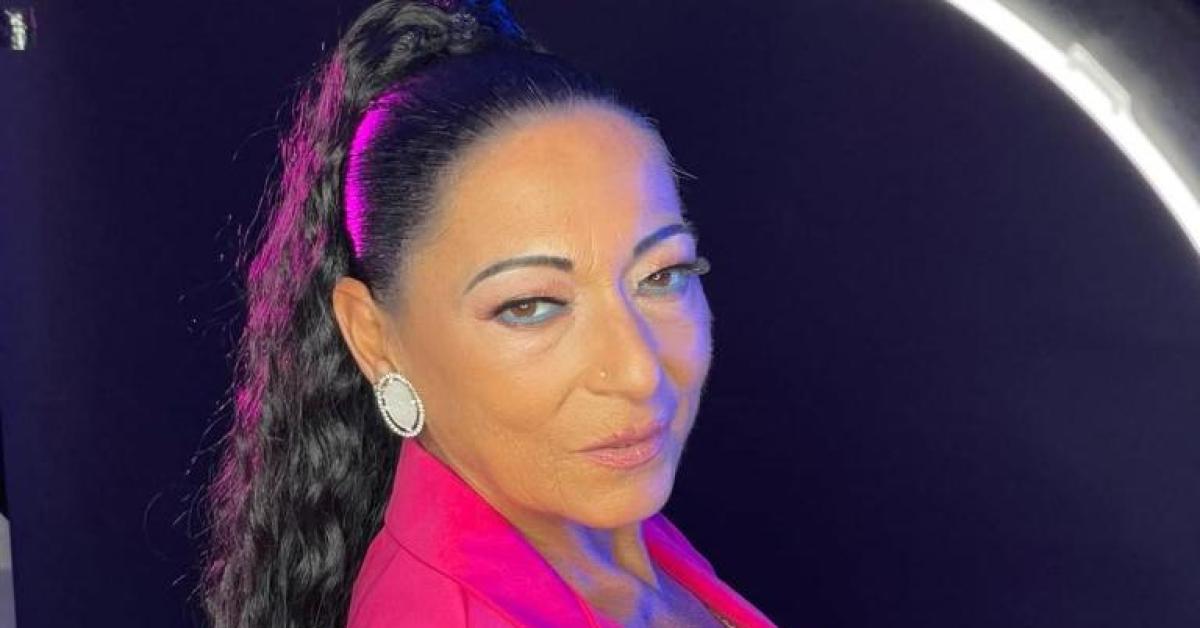 Napoli, cantante Rosy Viola morta improvvisamente a 59 anni, aveva appena pubblicato album di musica neomelodica Napoli, cantante Rosy Viola morta improvvisamente a 59 anni, aveva appena pubblicato album di musica neomelodica