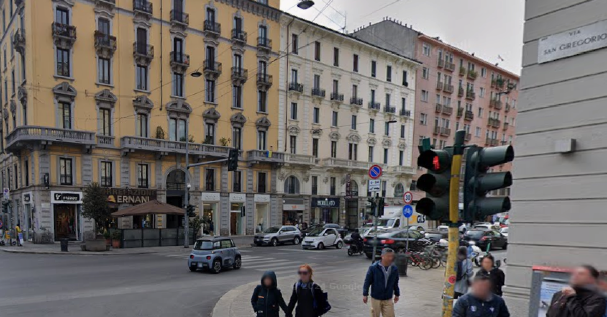 milano banlieue 15enne sequestrato per un ora da baby gang costretto a denudarsi e a prelevare denaro arrestati 3 minori e un 18enne tunisino