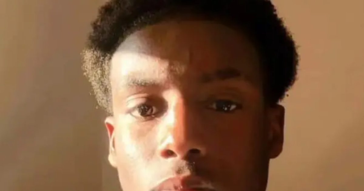 pordenone 15enne paul ampong morto per malore improvviso mentre giocava a calcio colto da arresto cardiaco dopo scontro con avversario