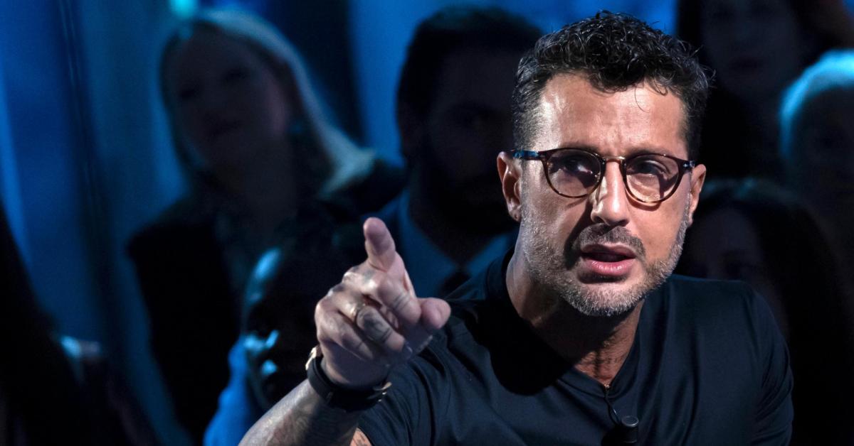 dopo signorini il cannone di corona punta ancora ecco chi potrebbe finire nel mirino mediatico del re dello scandalo