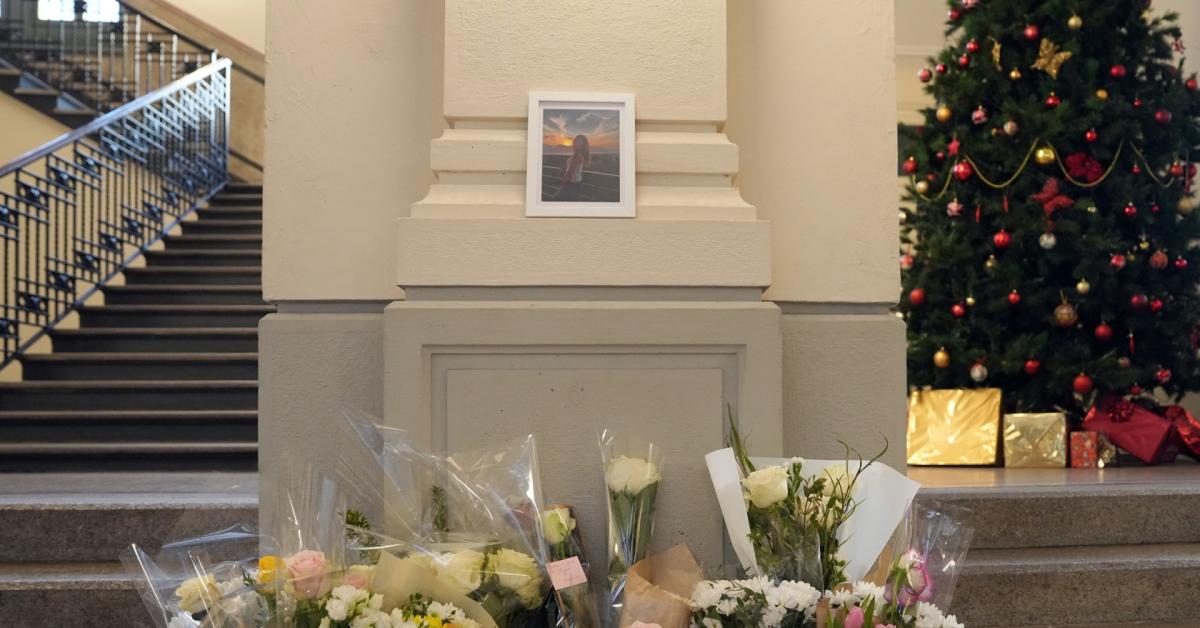 crans montana i funerali di 5 delle 6 vittime italiane a roma bologna e milano un minuto di silenzio nelle scuole diretta