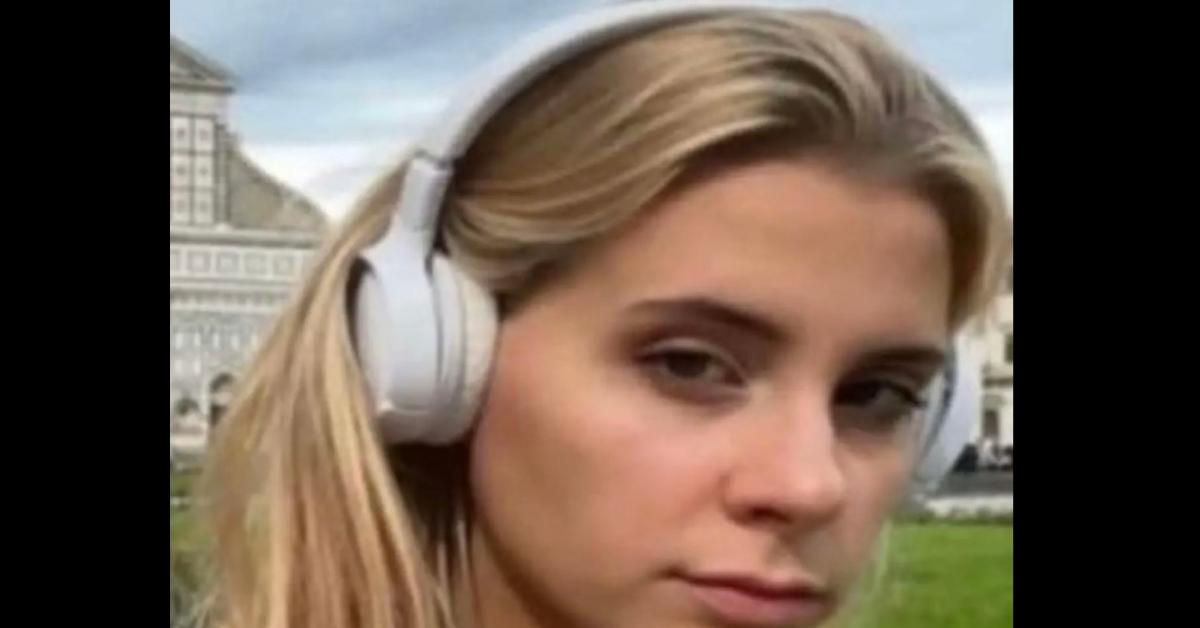 Annabella Martinelli, indagine per sequestro di persona sulla scomparsa della 22enne, ipotesi: "Passaggio in auto da un conoscente" Annabella Martinelli, indagine per sequestro di persona sulla scomparsa della 22enne, ipotesi: "Passaggio in auto da un conoscente"