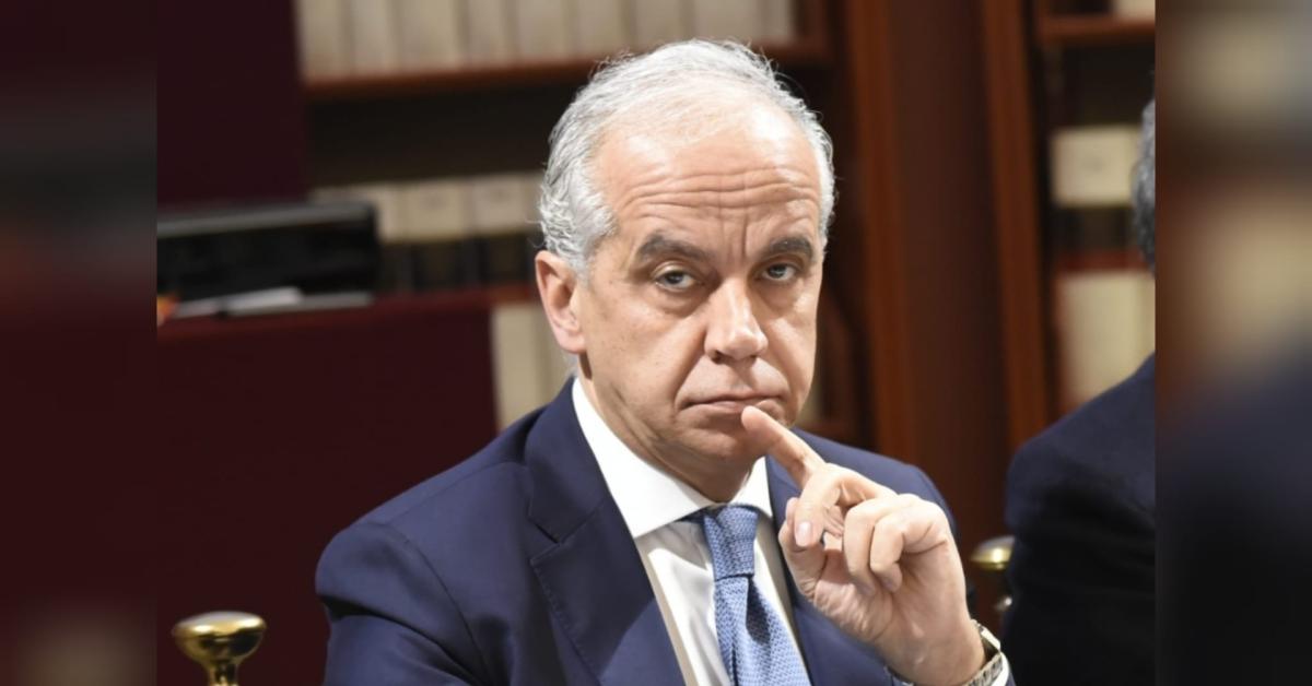 ice usa in italia per milano cortina piantedosi non ci risulta anche se fosse vero non vedo il problema polemiche sottomessi agli stati uniti