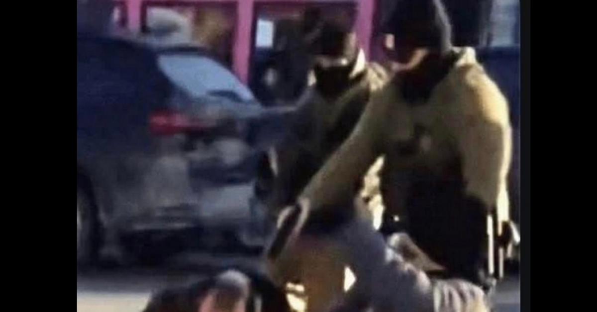 minneapolis tajani condanna tra arrestare e uccidere c 232 differenza meloni tace l opposizione attacca premier abbandoni sudditanza a trump