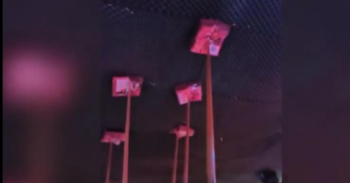 crans montana pannelli in schiuma del soffitto scollati gi224 prima di capodanno le prove nella chat tra il gestore ga235tan e moretti da Ilgiornaleditalia.it crans montana pannelli in schiuma del soffitto scollati gi224 prima di capodanno le prove nella chat tra il gestore ga235tan e moretti