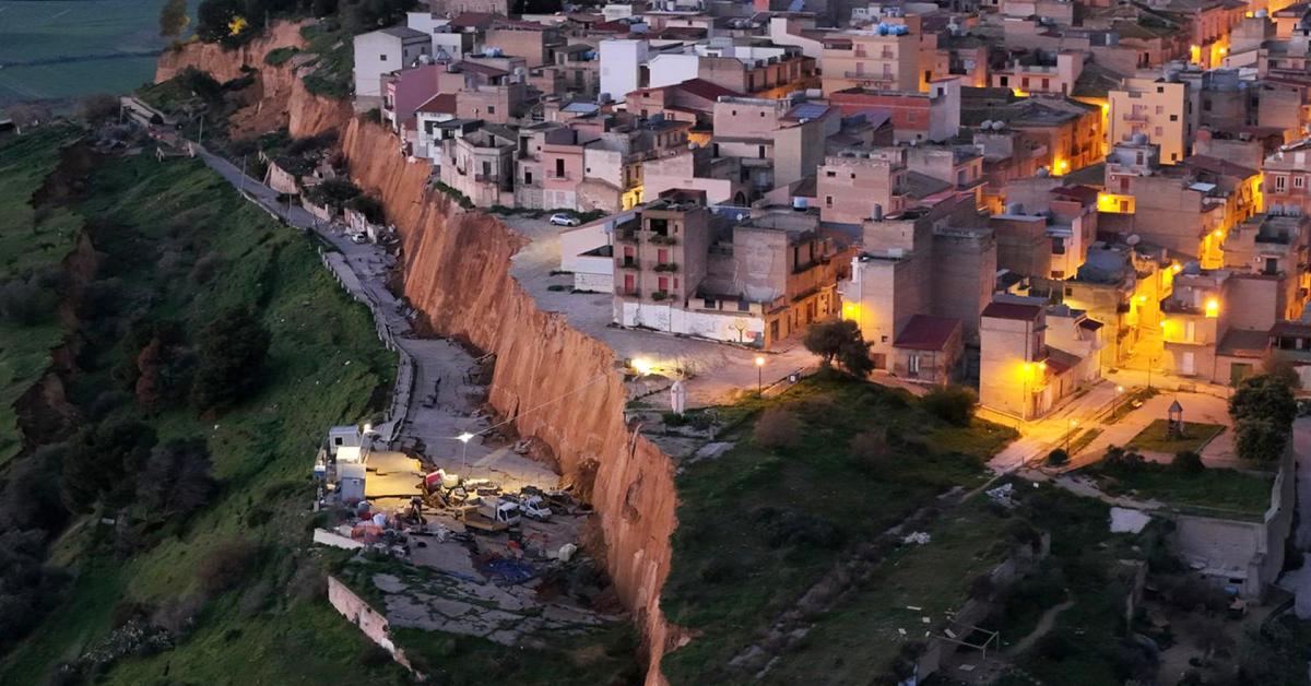 frana a niscemi dal pnrr risorse per 99 mln 8364 schifani punta il dito contro il comune mai una richiesta negli ultimi 9 anni