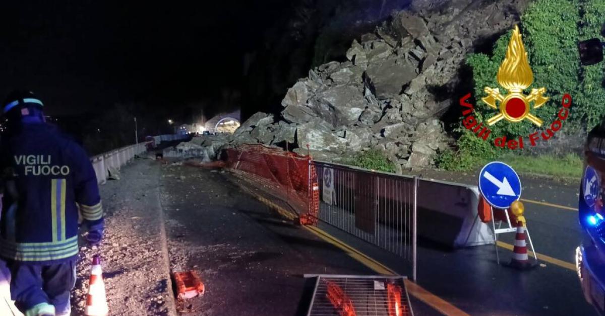 arenzano la procura di genova ha aperto un8217indagine per accertare le cause ed eventuali responsabili della frana sull aurelia da Ilgiornaleditalia.it arenzano la procura di genova ha aperto un8217indagine per accertare le cause ed eventuali responsabili della frana sull aurelia