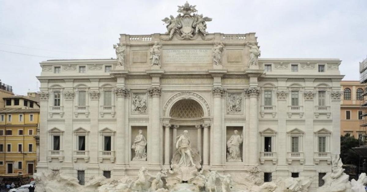 Fontana di Trevi, da oggi il biglietto d Fontana di Trevi, da oggi il biglietto d