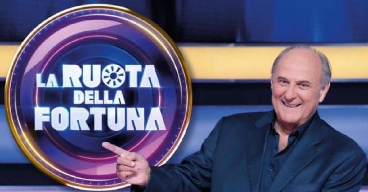 Ruota della fortuna, da quando Corona ha iniziato a bombardare Mediaset e Gerry Scotti il programma ha cominciato a scricchiolare Ruota della fortuna, da quando Corona ha iniziato a bombardare Mediaset e Gerry Scotti il programma ha cominciato a scricchiolare