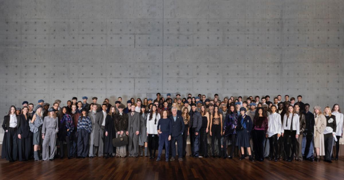 Milano Fashion Week, da incanto i tableaux vivant di Luisa Beccaria, fanno sognare gli abiti/scultura di Antonio Riva Milano Fashion Week, da incanto i tableaux vivant di Luisa Beccaria, fanno sognare gli abiti/scultura di Antonio Riva