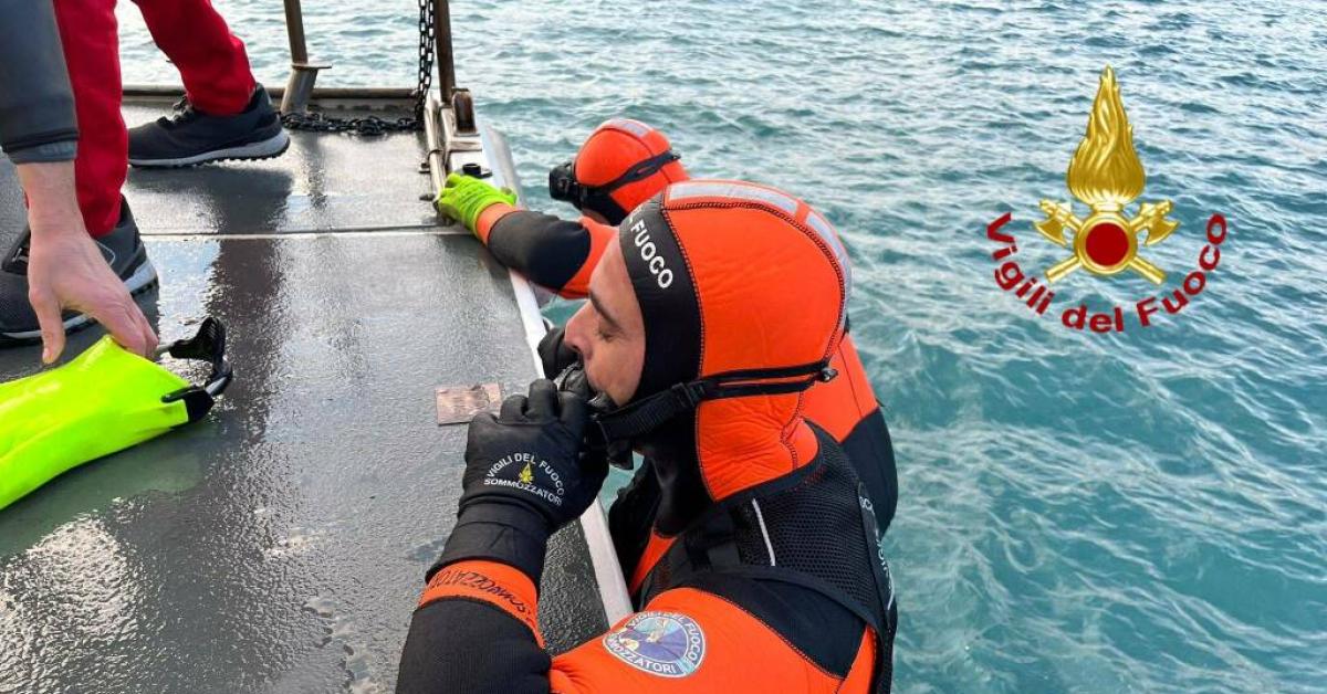 cinque terre ragazza polacca in vacanza a riomaggiore con i genitori scivola sugli scogli e batte la testa morta affogata