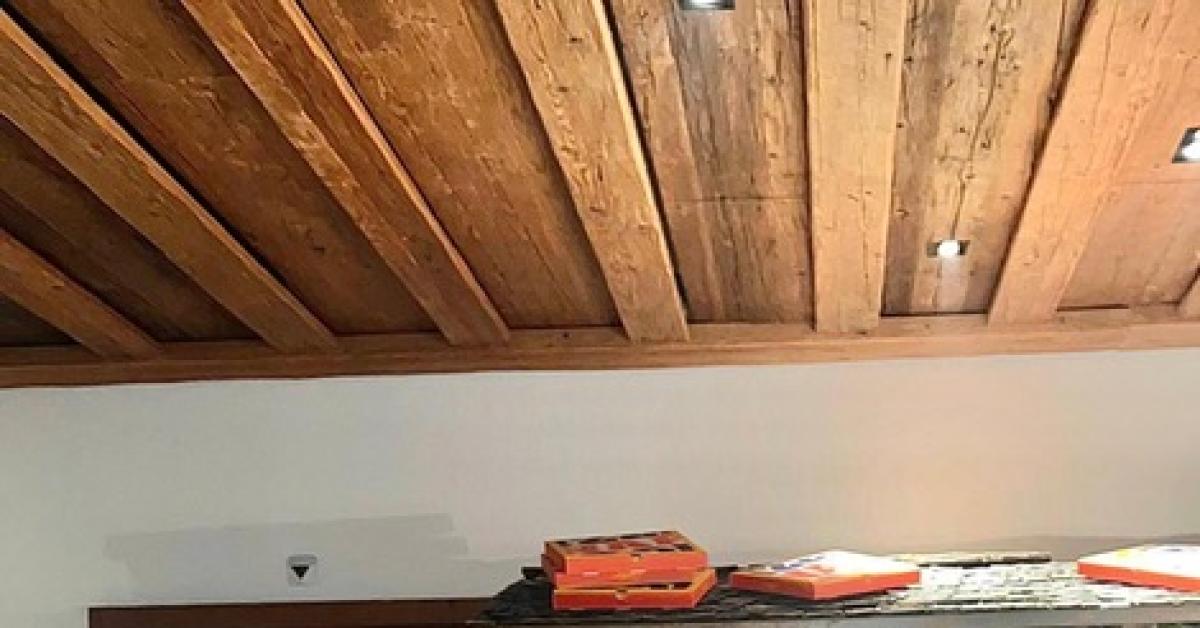 Si chiude una stagione d’ora a Gstaad. Sul podio Italiamania del curatore Fabio Bechelli. Dopo il matrimonio Bezos Tonino Melillo fa “Quattro Passi” nell’eremo dei billionaire.