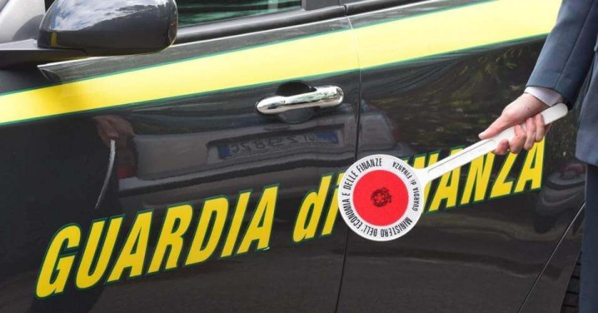 Genova, contrabbando di sigarette dall’estero, maxi operazione della procura europea con cinque arresti e 2,5 milioni sequestrati