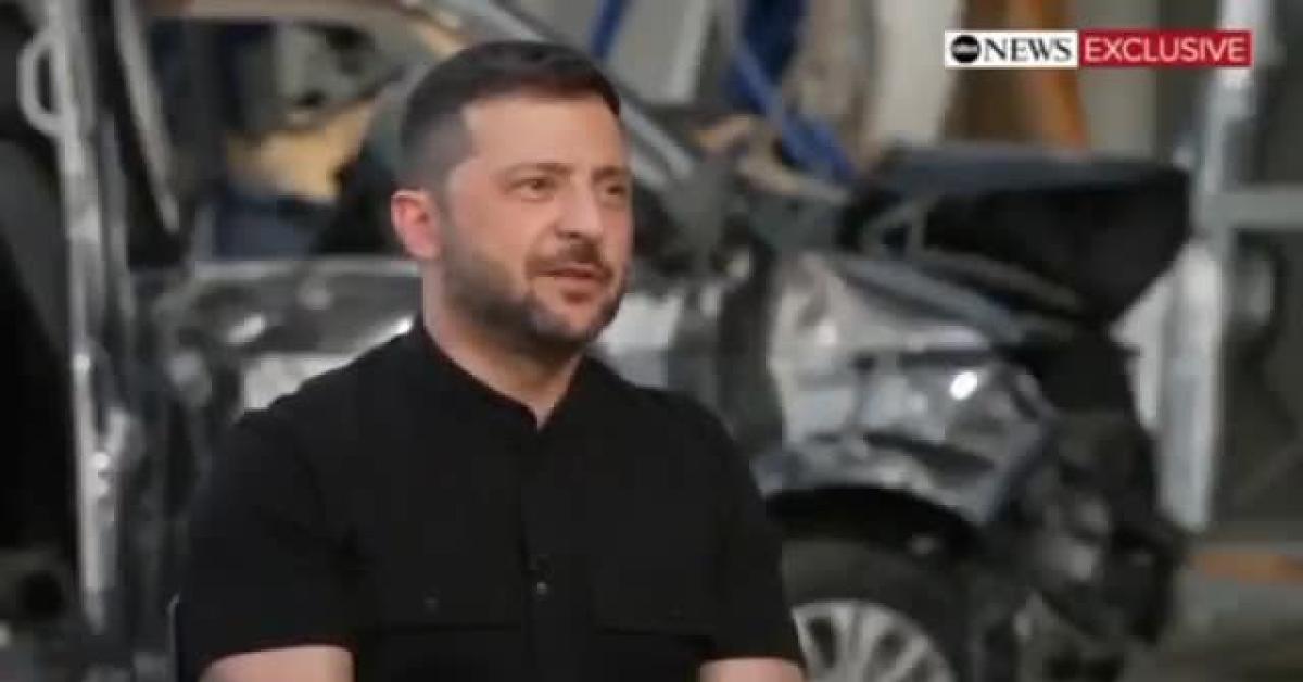 Ucraina, Zelensky rifiuta invito di Putin a Mosca e provoca lo zar: “Venga lui a Kiev, io non andrò nella capitale di quel terrorista”   VIDEO