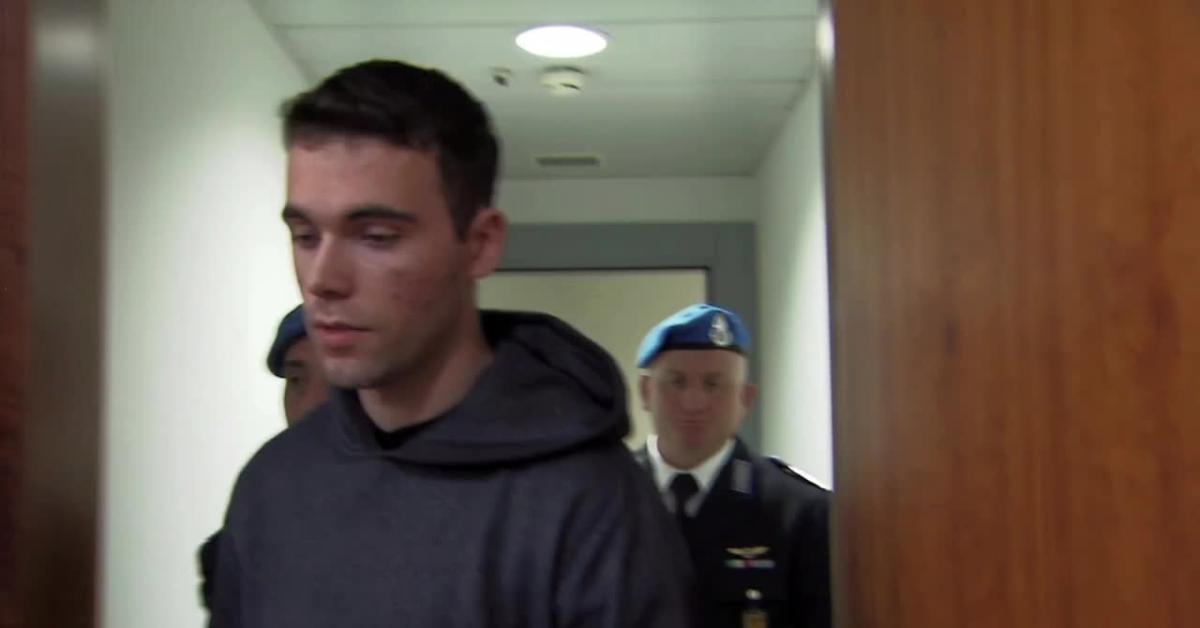 filippo turetta aggredito a pugni in carcere da un detenuto 55enne dopo il trasferimento dalla sezione protetta non lo voleva nell aerea comune video
